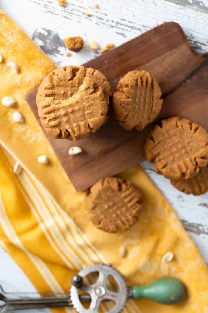 Another shot from the top of peanut butter cookies.