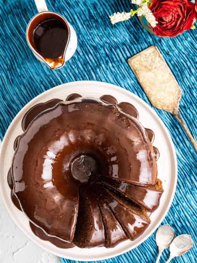 cropped-chocolate-sour-cream-pound-cake-from-the-top-shot.jpg