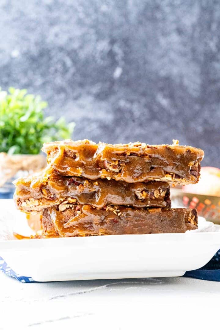 four pieces of apple praline bread on each other.